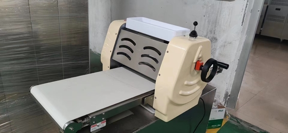 Lámina de masa para restaurantes de trabajo pesado con rodillo de 370 mm y capacidad de peso de 80 kg