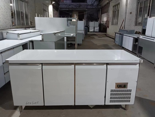 Equipo de refrigeración industrial con enfriador de aire de 3 puertas 220-240V Voltagem 2~8.C Rango de temperatura