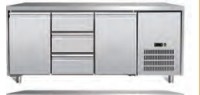 3 Puertas Mesa de trabajo Chiller Equipo de refrigeración Temperatura 2-8C Solución de almacenamiento industrial en frío