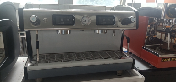 G.W 70 kg Equipo de hoteles comerciales 698*600*580 mm Panel mecánico de doble uso sin filtro de aceite Control electrónico V