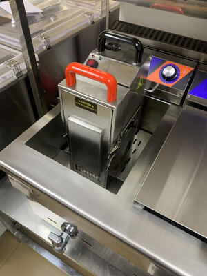 Máquina de filtro de aceite de cocina industrial de acero inoxidable 304 para restaurante freidora profunda 40% de ahorro de aceite con un solo botón